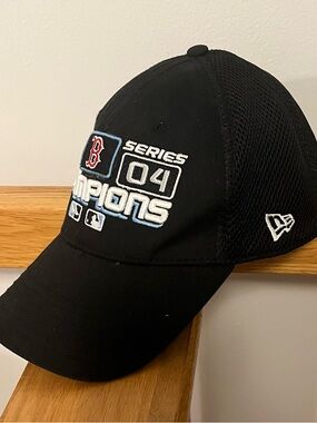 New Era Black Boston Red Sox  '04 World Series Champions Mesh-Back Cap